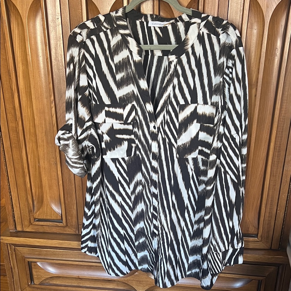 Calvin Klein Monochrome Animal Print Zebra V Neck Button Down Roll Tab Top